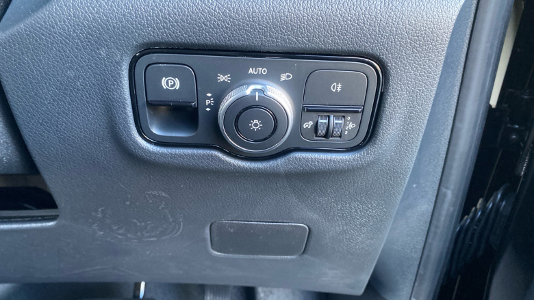 Mercedes-Benz Vito L2 Diesel Rwd 116CDI Pro Crew Van 9G-Tronic